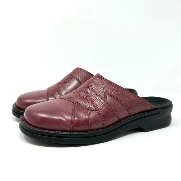 Clarks Women Burgundy Comfort Leather Clogs Mule - Picture 6 of 10